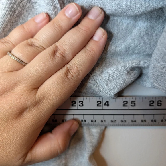 L.L.Bean BeanBuilt Cotton Tees, Pocket, Short-Sleeve L Reg  Mens Heather Grey - Picture 8 of 8